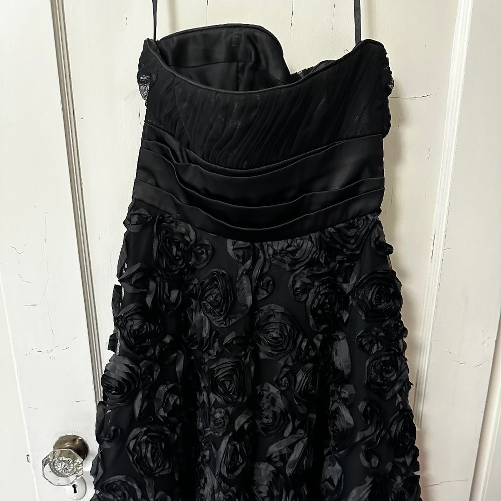 White House Black Market Black Cocktail Dress Size 2